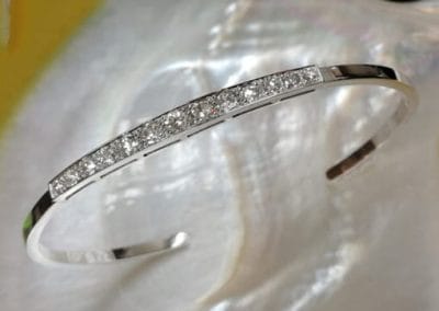 Bracelet jonc en or blanc et diamants